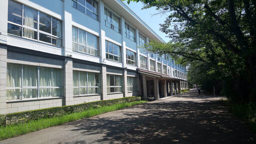 二松学舍柏中学校・高等学校校舎表の画像